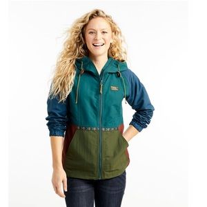 LL Bean Women's Mountain Classic Jacket - size Small